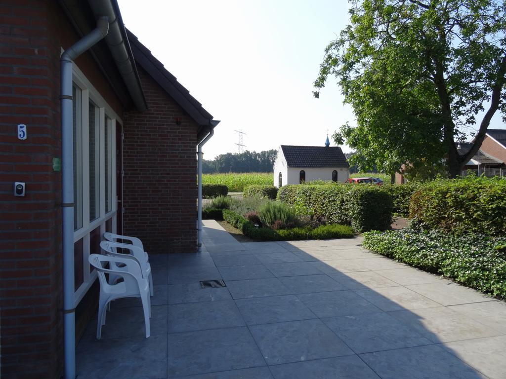 B & B Leudal Haelen Exteriör bild