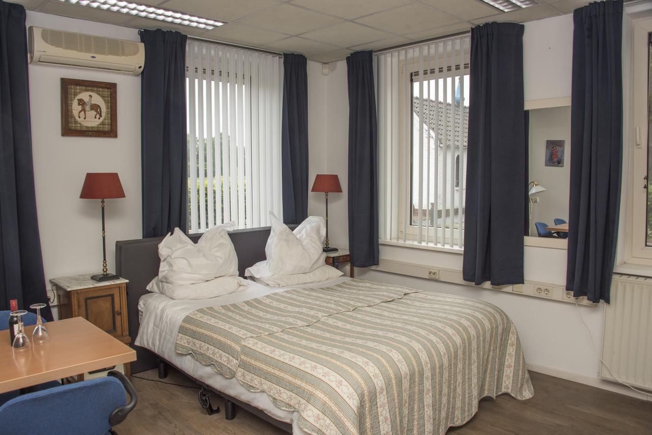 B & B Leudal Haelen Exteriör bild