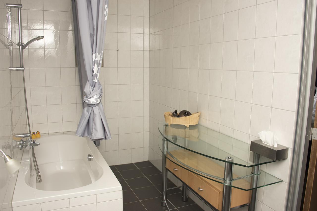 B & B Leudal Haelen Exteriör bild